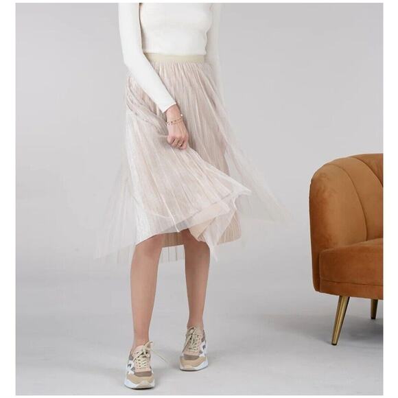 Molly Bracken Dresses & Skirts - Molley Bracken Romantic Fairy Pink Lace Tulle Knee Lenghth Skirt SZ MED